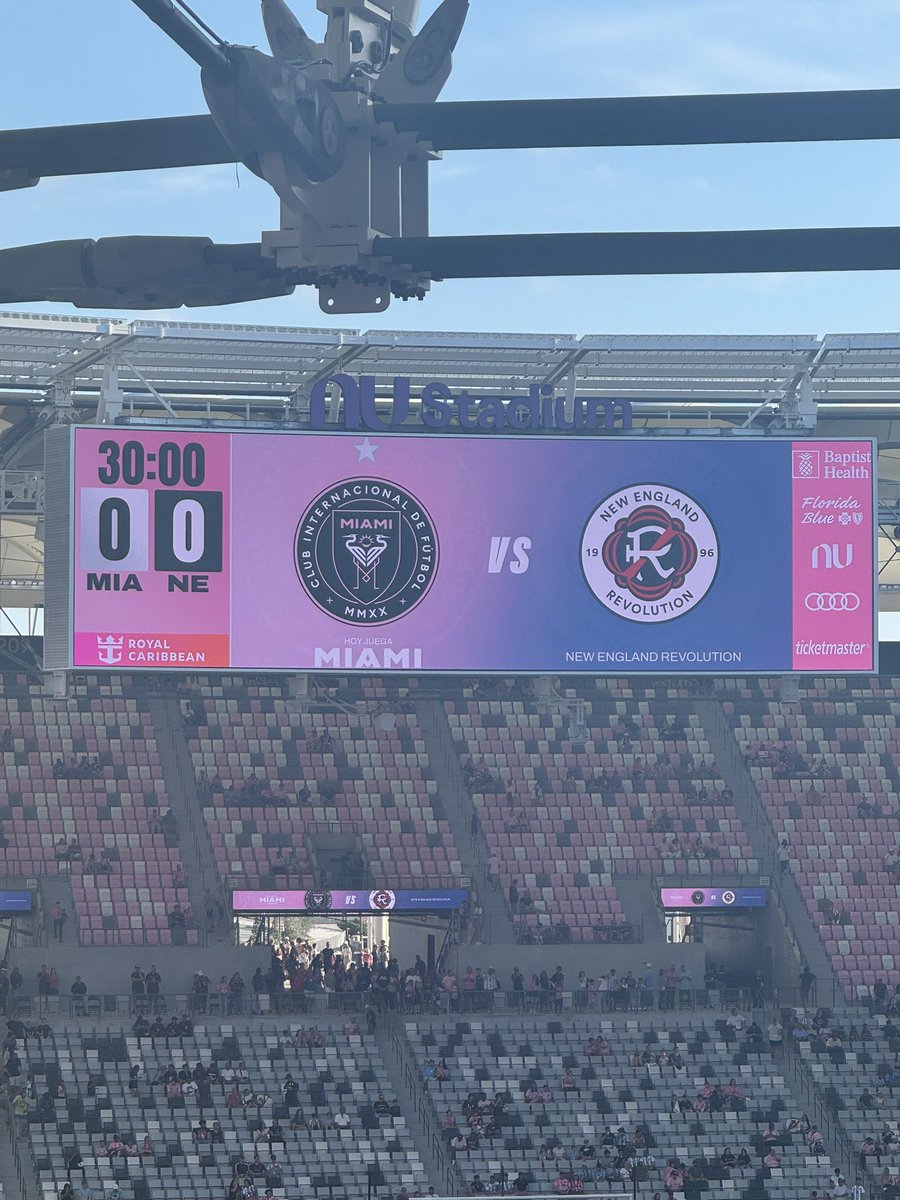 ashley ★ tweet media