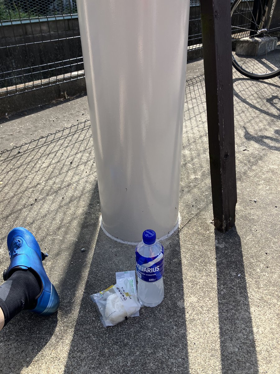 kohnoji52's tweet photo. 支柱一本でまだギリギリ涼しい
#増量キャンペーン中 https://t.co/6zBPCnd6Mw