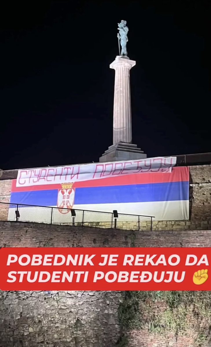 Politički nepismena tabletomanka Manekenka za 6XL tweet media