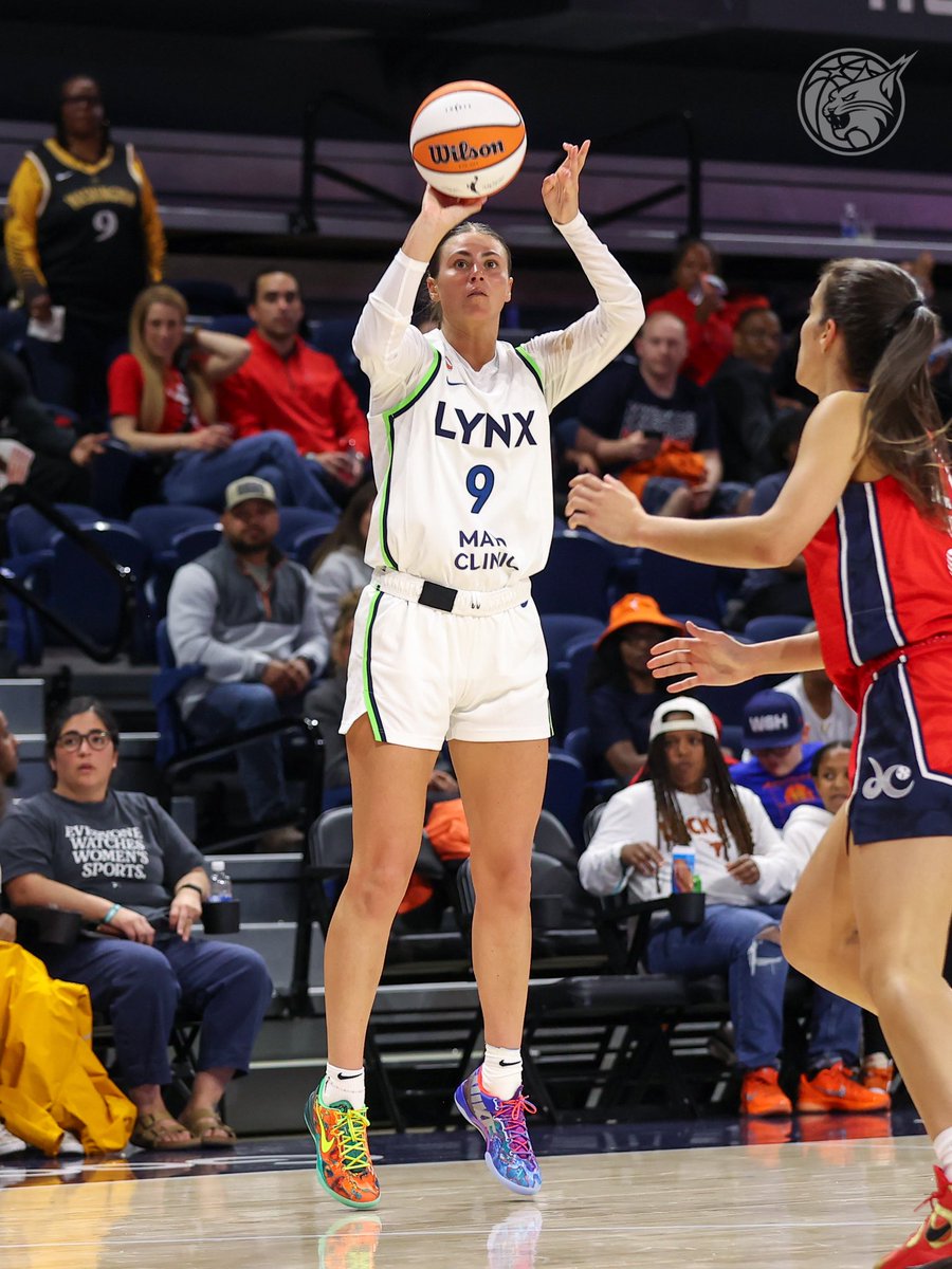 minnesotalynx's tweet photo. 9 PTS and 13 REB for Saylor in the dub 💪 https://t.co/8Gn14Ukv1f