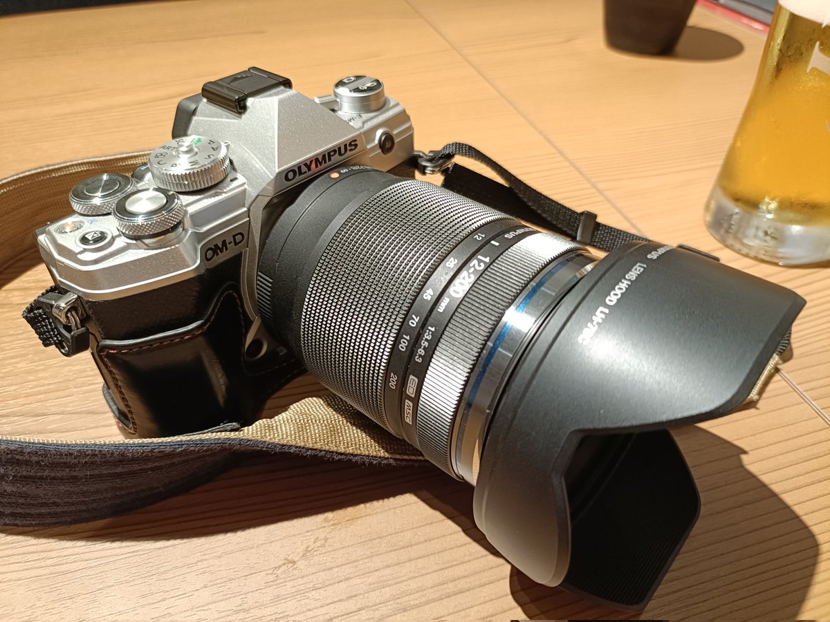 ca34ce22's tweet photo. マイクロフォーサーズが云々って論争。
そんなの好きなん使っとけ🤣
写真は良いカメラじゃないと撮れない訳では無いだろうに。
スマホでもトイデジでも中版でもフルサイズでもお好みでどーぞ☺️
一番シャッター押してるのはスマホだな。 https://t.co/ZipbJ9sxzy