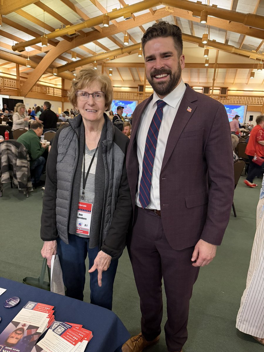 MarkYorkMN's tweet image. Thank you to everyone that stopped by our CD tables, signed the @mngop petition &amp;amp; for all the words of encouragement.  Can't wait for the last #SuperSaturday next weekend.  🗳️✅🇺🇸 #TeamMark