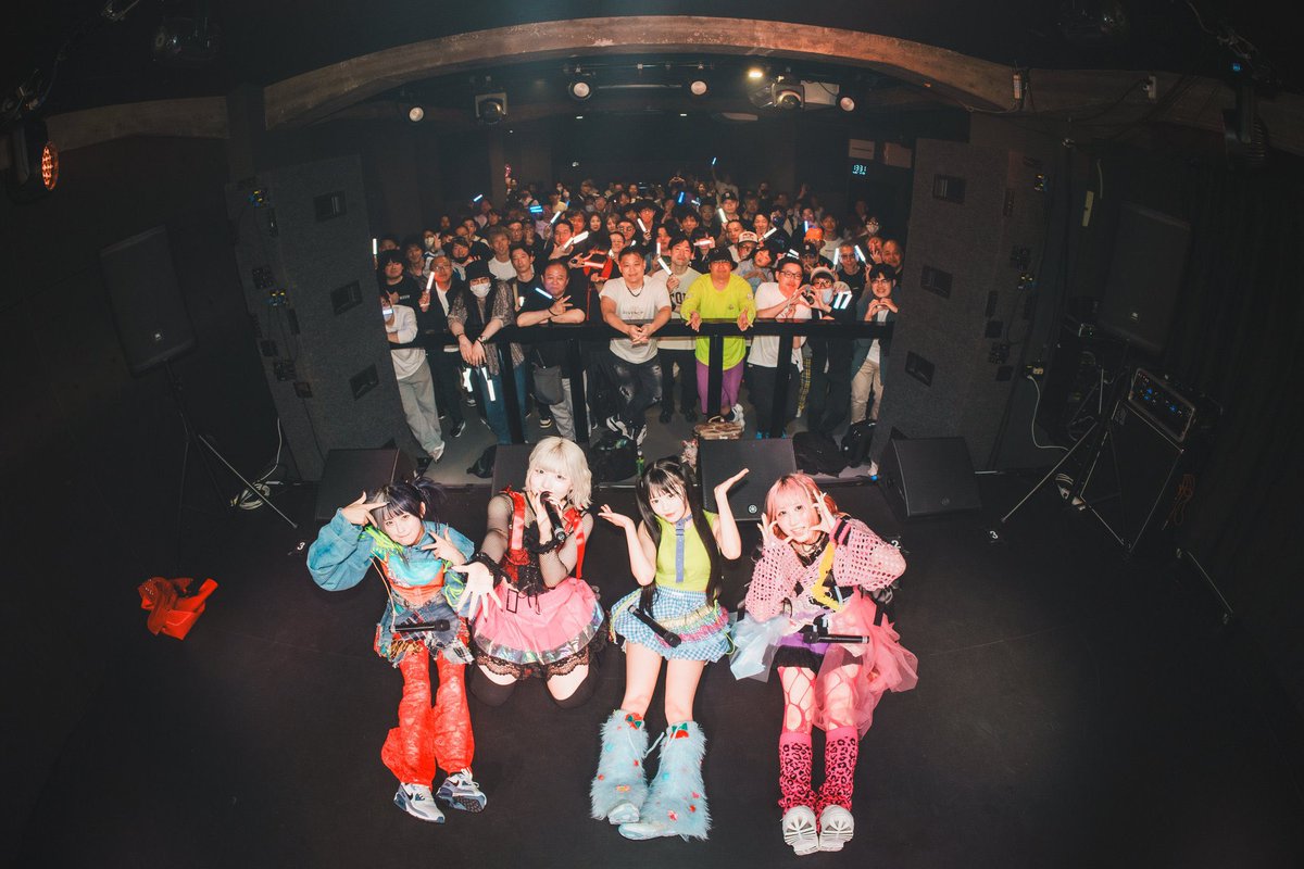 83_hatena's tweet photo. AIWOちゃんデビューおめでとう！そしてハテナクリエイションに来てくれてありがとう！

先輩グループジエメイ、XINXINに追いつけ！追い越せ！

辛いことも多いけど、まずは楽しく活動して欲しい！いっしょに頑張ろう！ https://t.co/bwgOBRfVH8