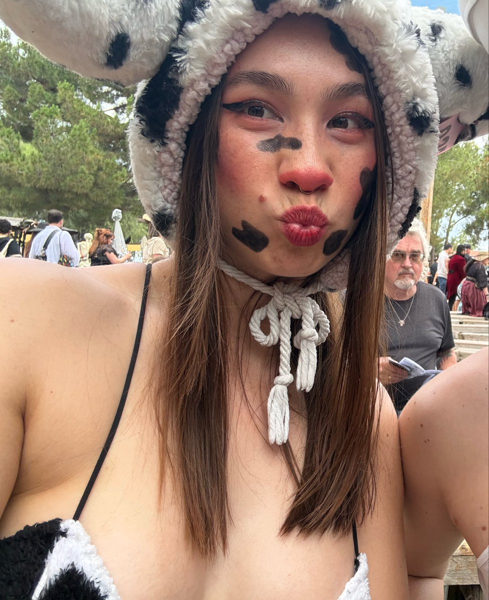 The cow hat strikes again at the Ren faire