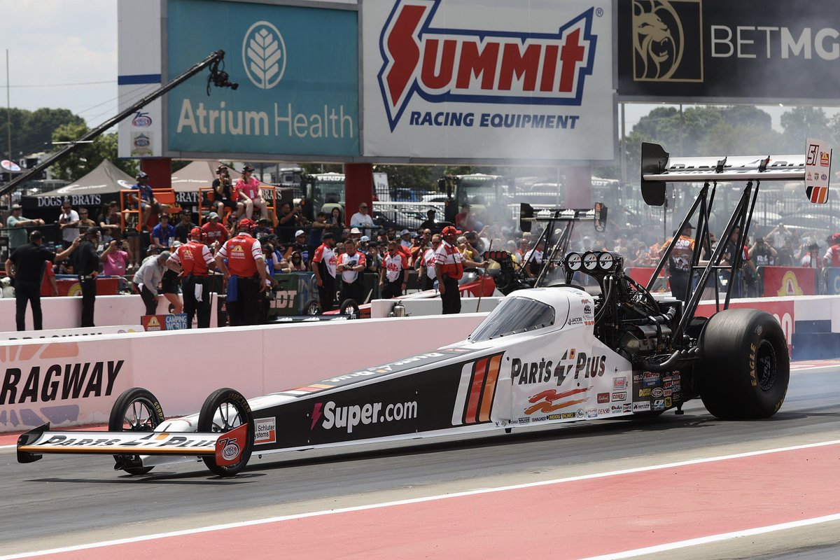 zMAX Dragway tweet media