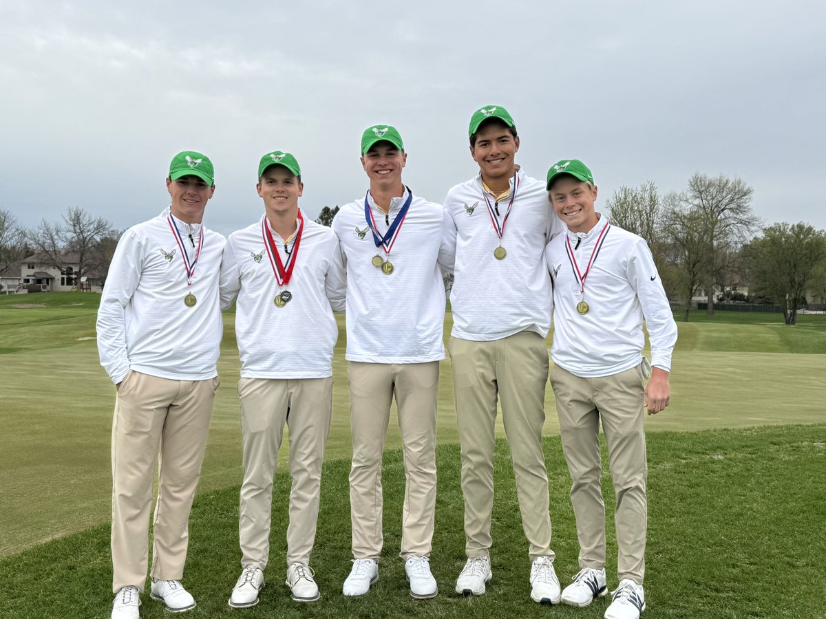 Edinaboysgolf's tweet photo. Hornets win the prestigious Preview Tournament!  Co-Captain Sander Ohe was medalist and Senior Peter Bennett took second! https://t.co/b8x7iPaf7D