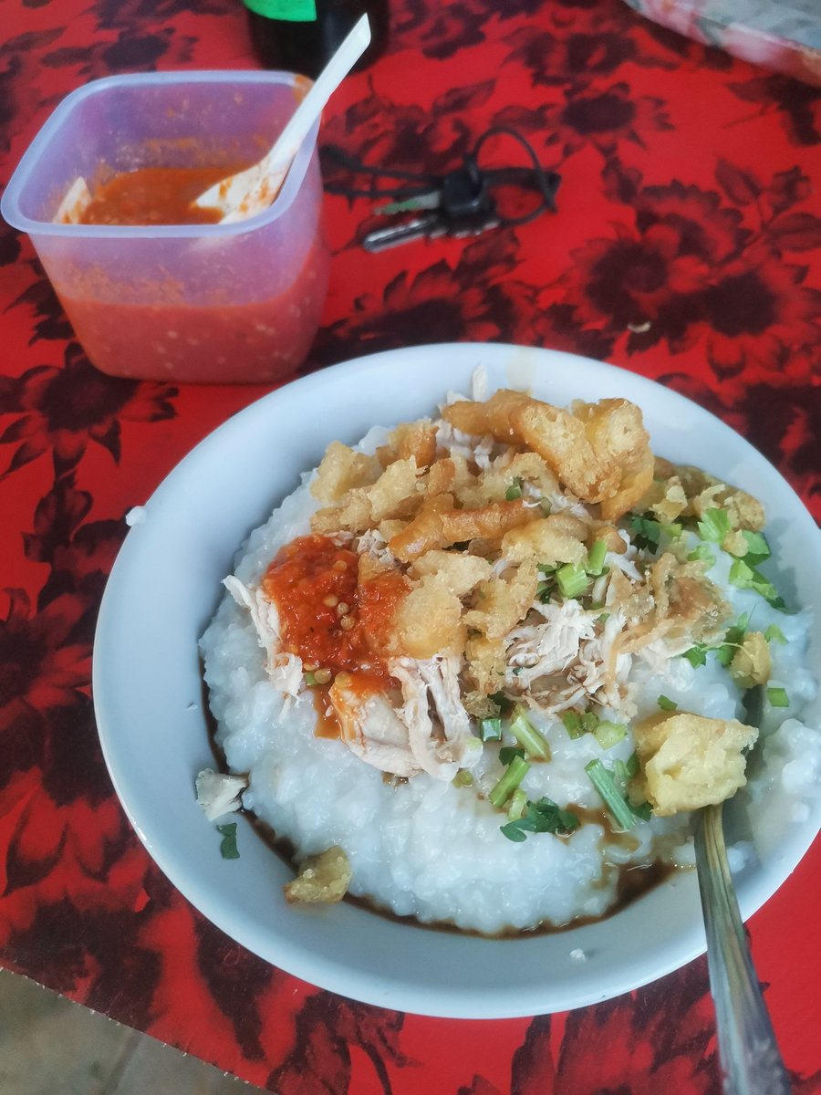 Habis nyemplung sarapan nya bubur, nikmat mana lagi yg kau dustakan.. 😊