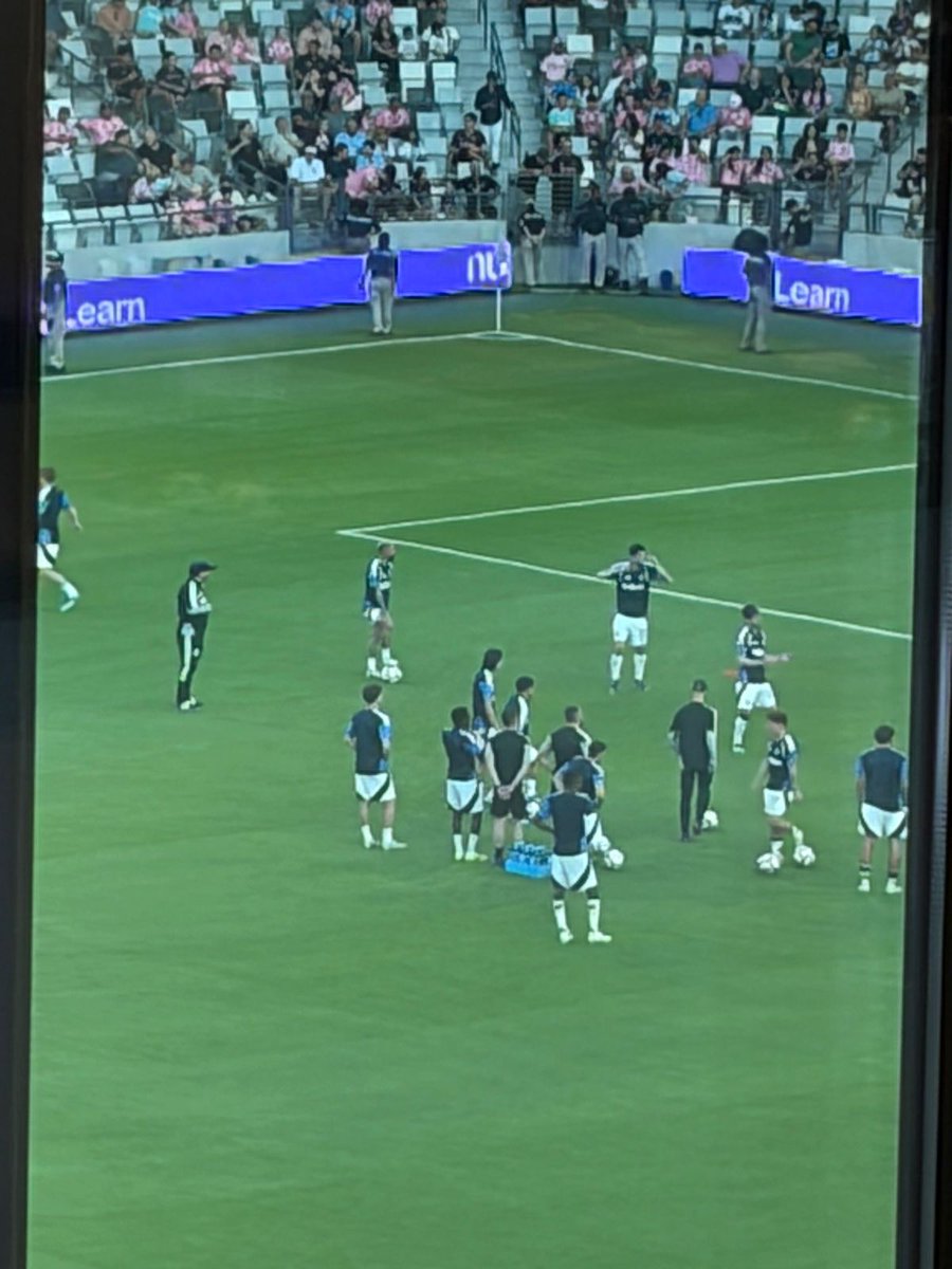 directfutbolec's tweet image. Ojo.  Leonardo Campana ausente en el partido entre #InterMiami vs #NewEngland Revolution. El ecuatoriano se encuentra lesionado
📷 : @jeancparra95 desde Miami