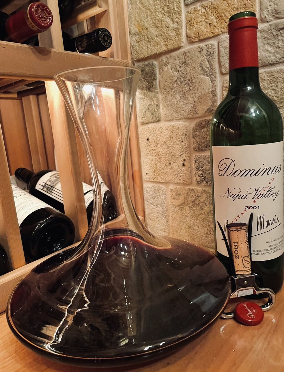 BartlettBacchus's tweet image. A 2001 Dominus Estate is tonight’s choice. All ready to go! #NapaValley #Wine