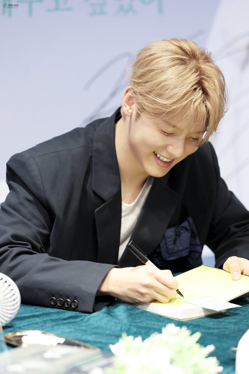 📷 파이의 시선 tweet media