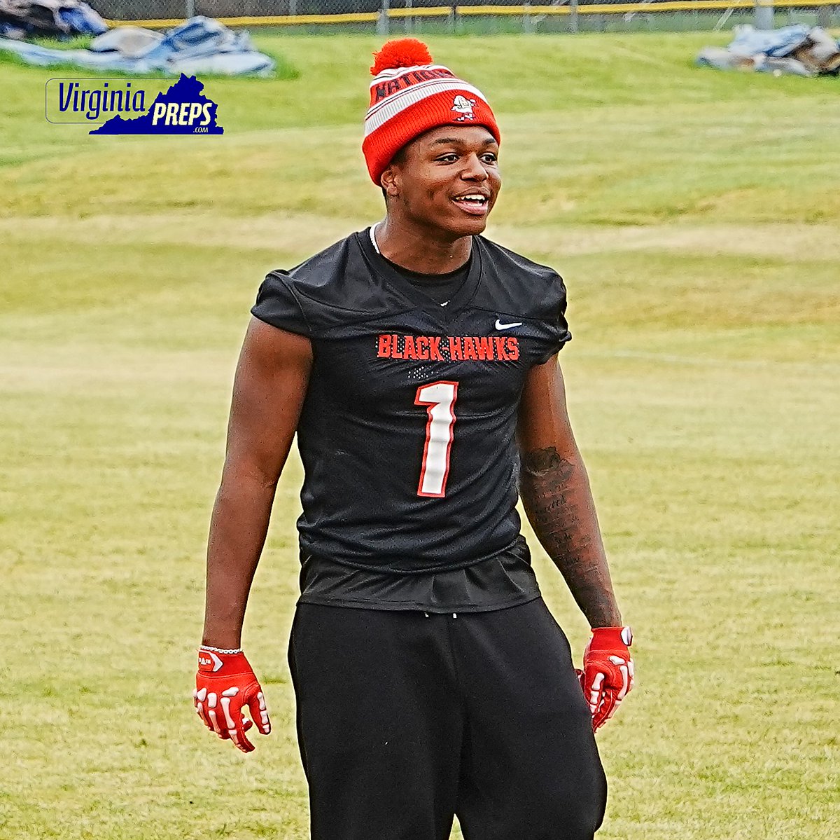 WillVapreps's tweet photo. Brooke Point Linebacker Jamari Baity-Ward @JamariWard_  was active today at the "Action in the Park 7v7". Hope to see him at the Stafford College Showcase on Tuesday @BrookePoint_FB https://t.co/bp1iJZ2aBN