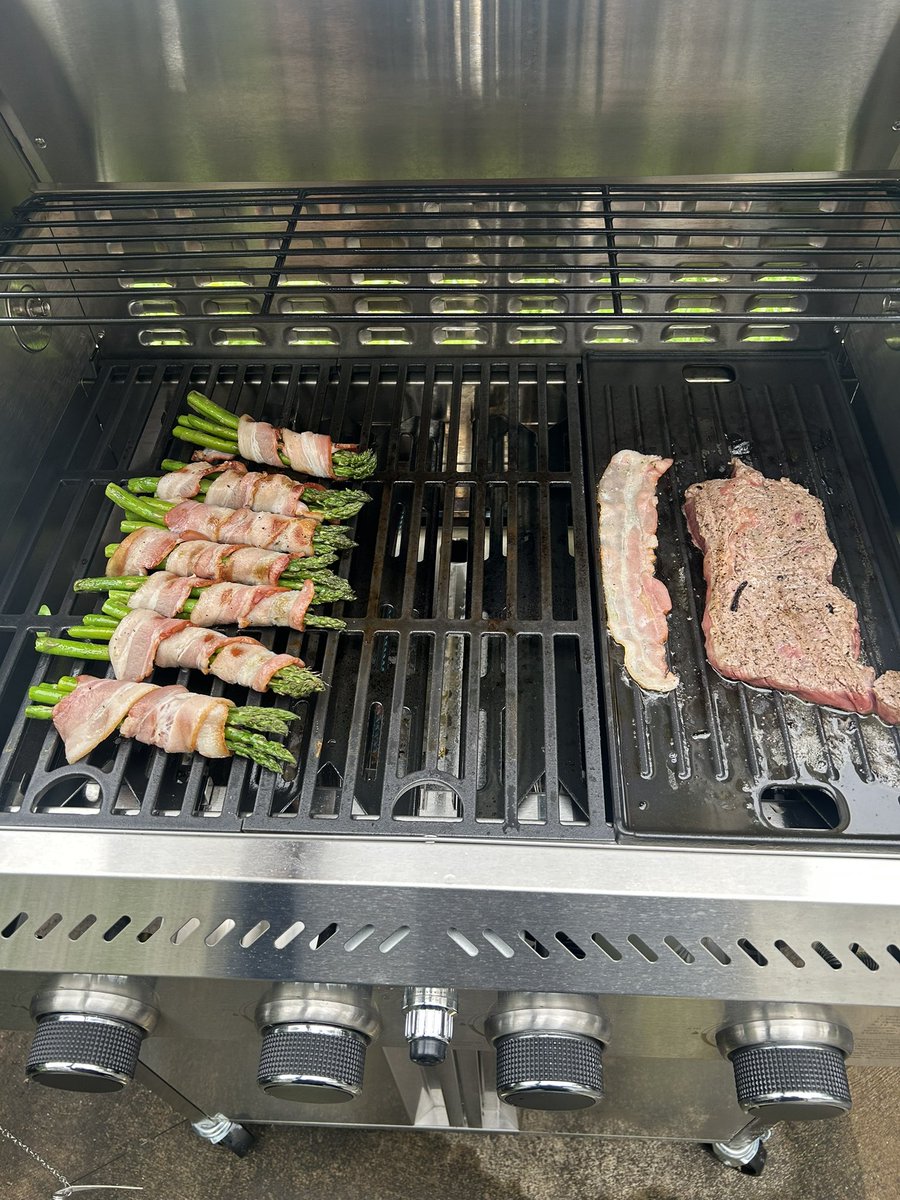 Reginald Beanstalk tweet media