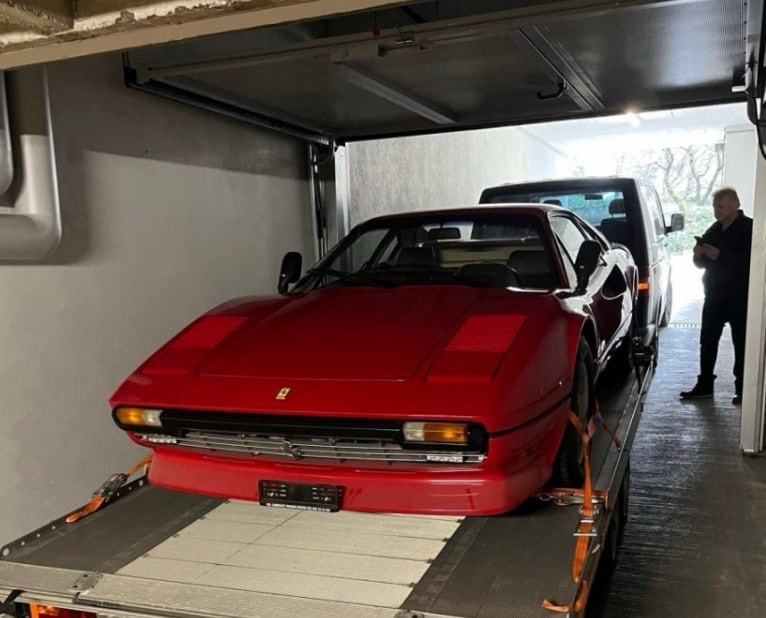 A bright red Ferrari
Yes or no