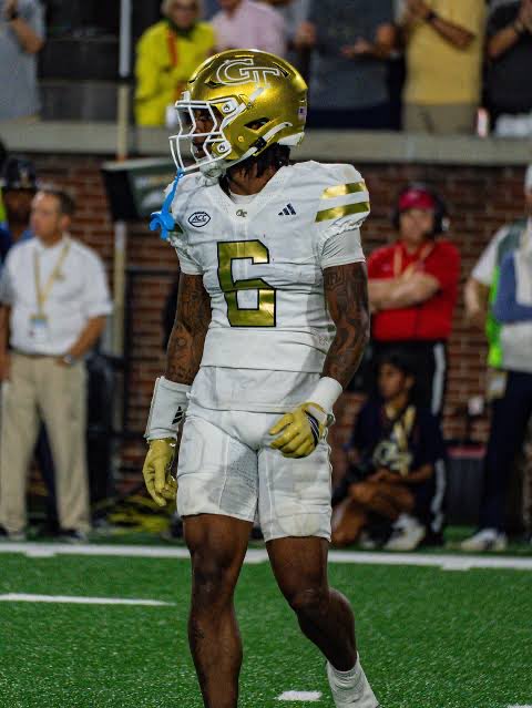 ًBoltUpYo tweet media