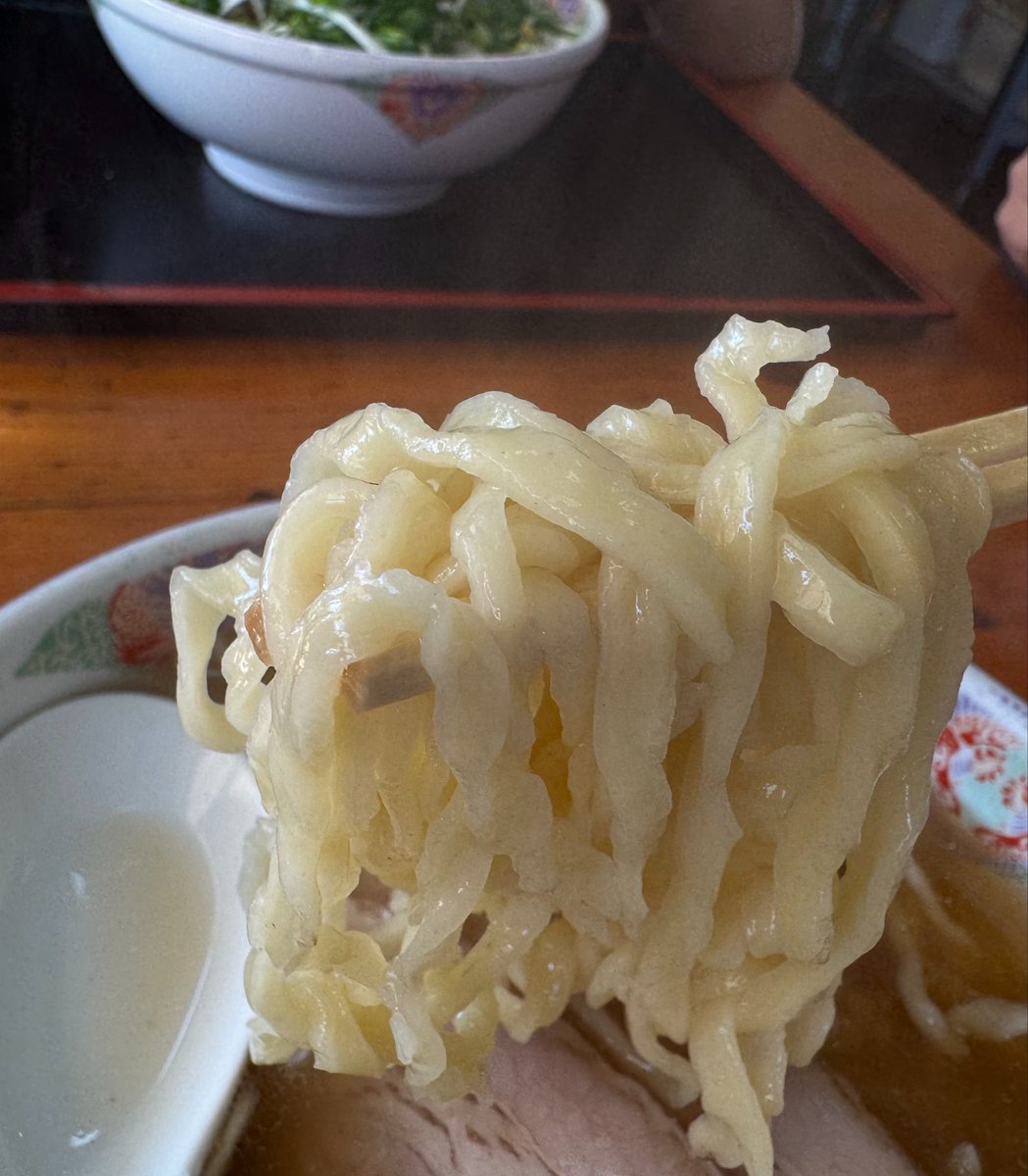 umasugimen_5's tweet photo. 麺リフト、チャーハン、餃子。
チャーハンは食べて絶対損しない王道の味、餃子は野菜の存在感ばっちりでうまい。
総合満足度めちゃくちゃ高いぞ『唐沢亭』。 https://t.co/eKQTtamRhv