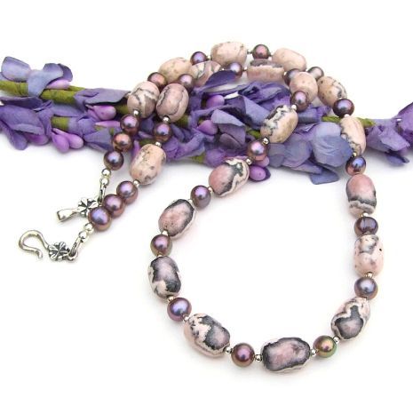 ShadowDogDesign's tweet photo. New! Beautifully feminine pink &amp; gray #rhodochrosite #gemstone &amp; peacock #pearl #necklace!  via @ShadowDogDesign #ShopSmall #MothersDay #Handmade #GemstoneNecklace       https://t.co/Ockz3VDFLJ https://t.co/oz3m5DrsWB