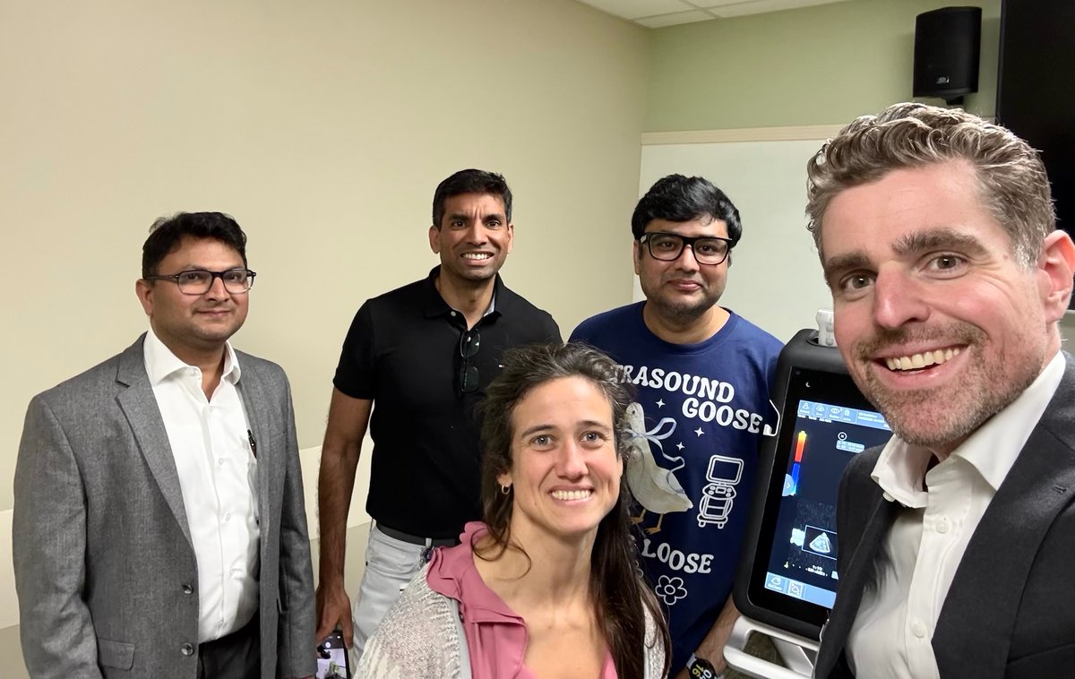 NephroP's tweet image. Pleasure to be at #KidneyCon teaching #POCUS with friends @runningbean26_2 and @nephrothaniel
Small, cozy meeting with great energy. 
Thanks to @runningbean26_2 and team for the invite!