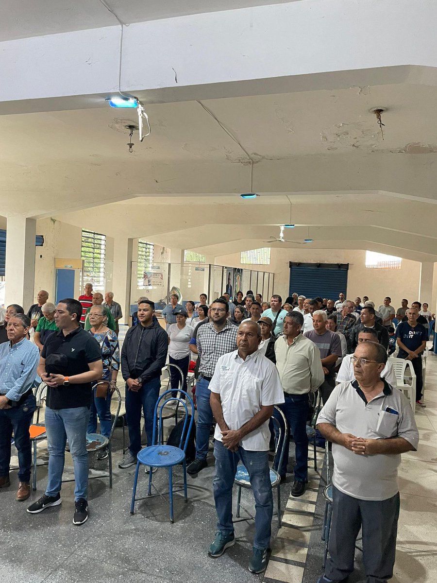 jesustablanteAD's tweet photo. AD en resistencia municipal Bolívar

La organización ratifica su compromiso de avanzar firmemente en la ruta unitaria junto al liderazgo de María Corina Machado, trabajando con determinación para lograr el objetivo de Democracia y Libertad para toda Venezuela. @ADOrganizacion_ https://t.co/iRKeOachCo