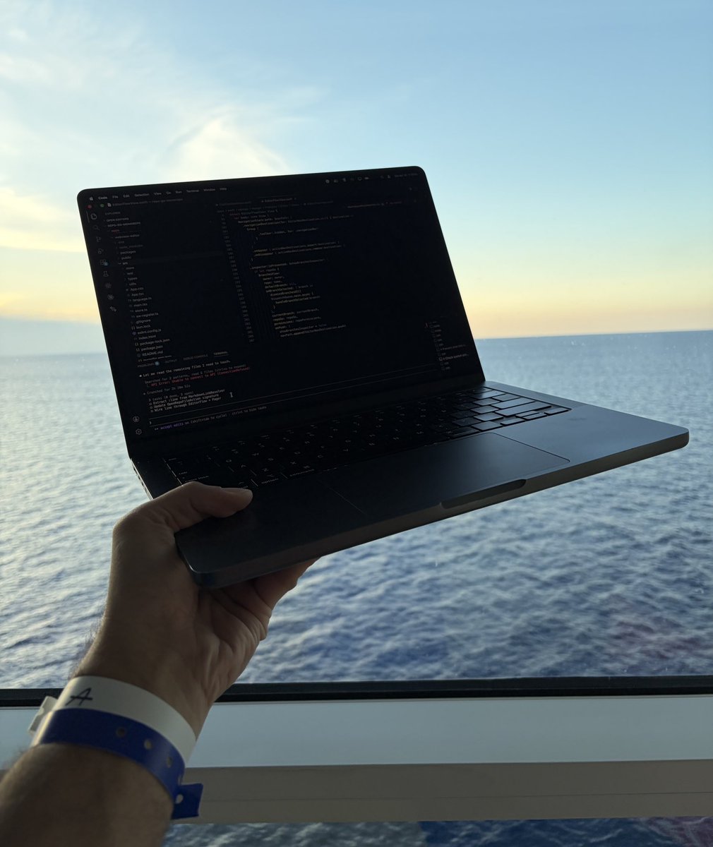 jerrickhakim's tweet photo. @repogoapp has me so ready to ditch the laptop. https://t.co/By9rERuYpg