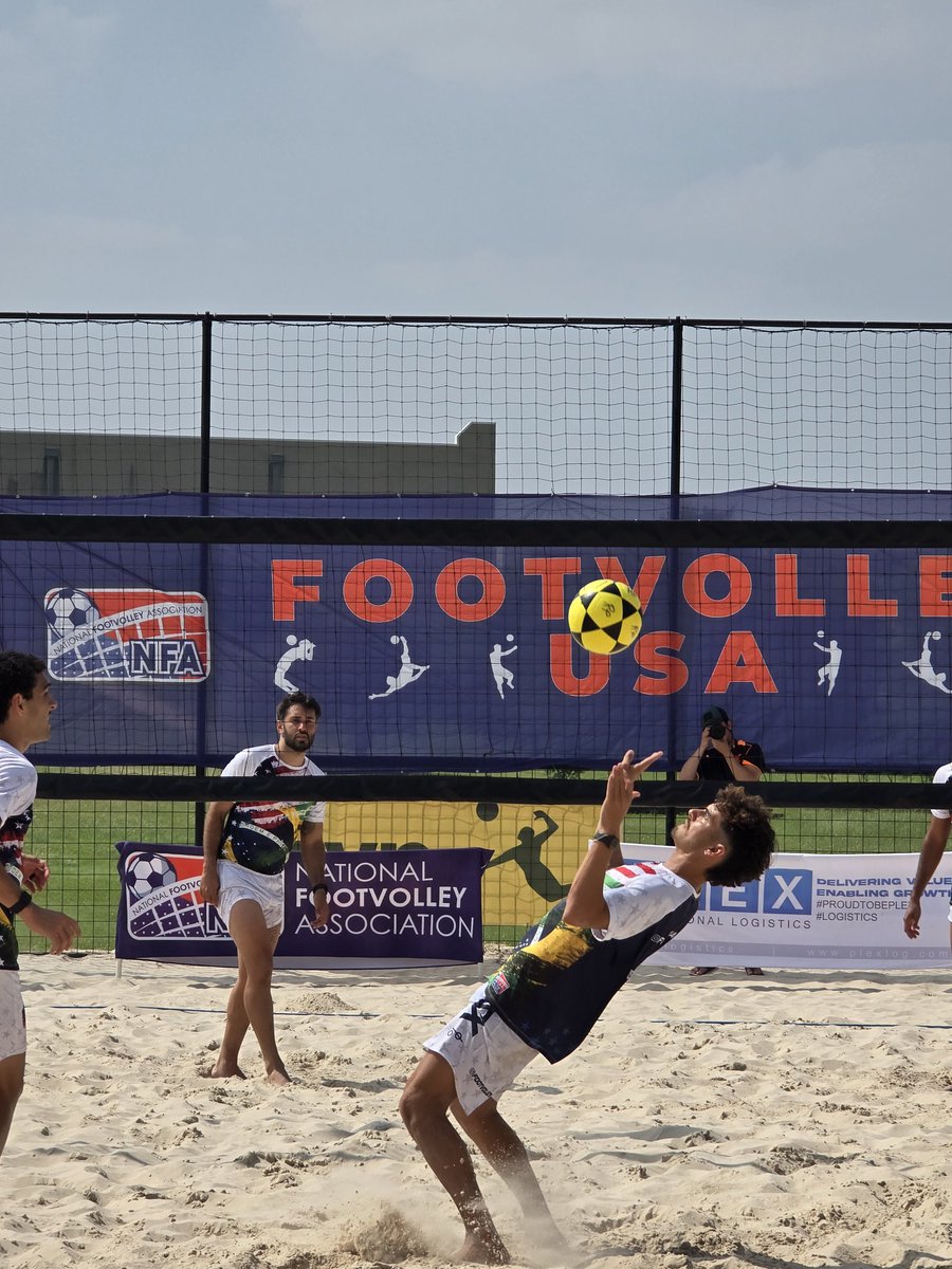 LouisValdez1's tweet image. Brazilian beach games fast kicks, sand slides, and loud cheers... #AustinTx #ATXbeach #BeachFootVolley