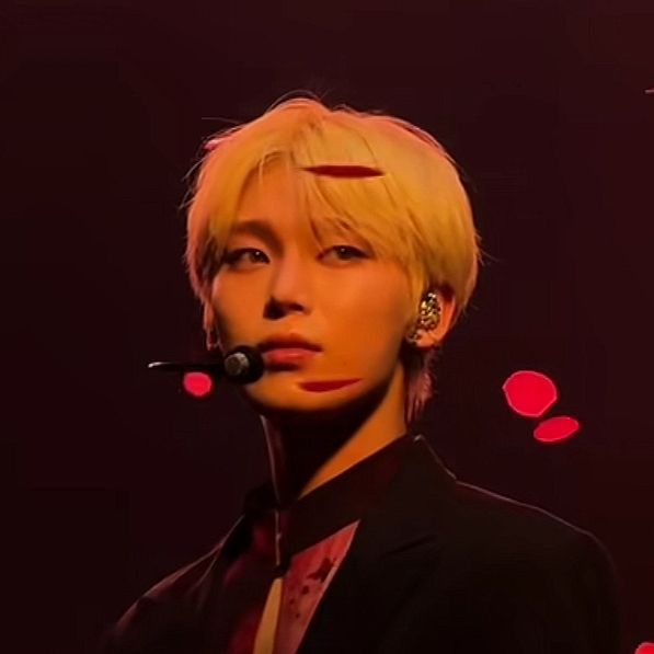 sunoo's beauty is on another level
