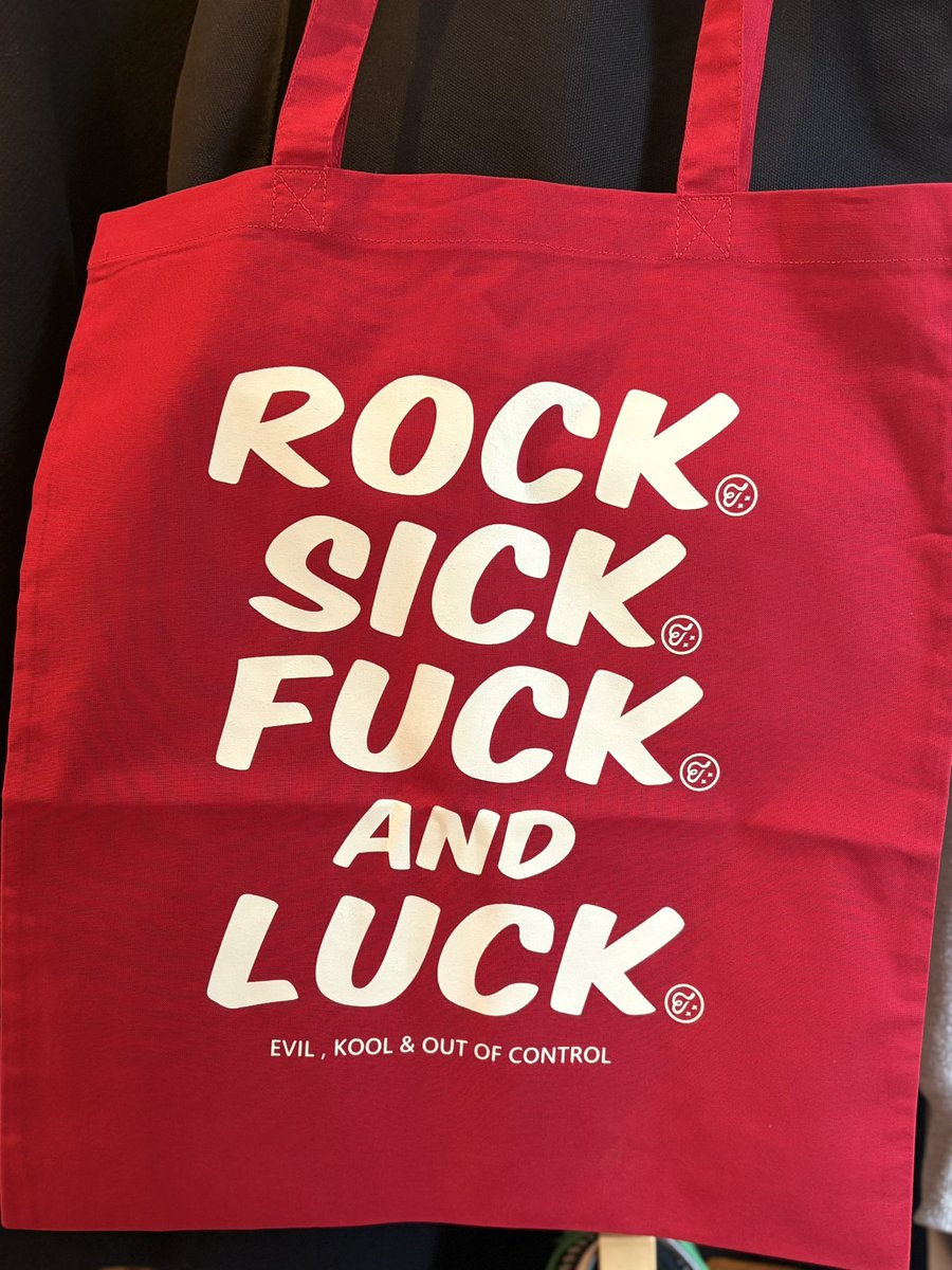 RcYutaka0904's tweet image. KooL🤤
#evilwire