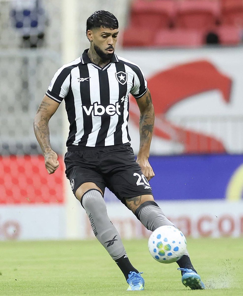 CRAQUE DO JOGO!

Errou tudo que fez hoje. Partidaça do novo zagueiro do Palmeiras.
