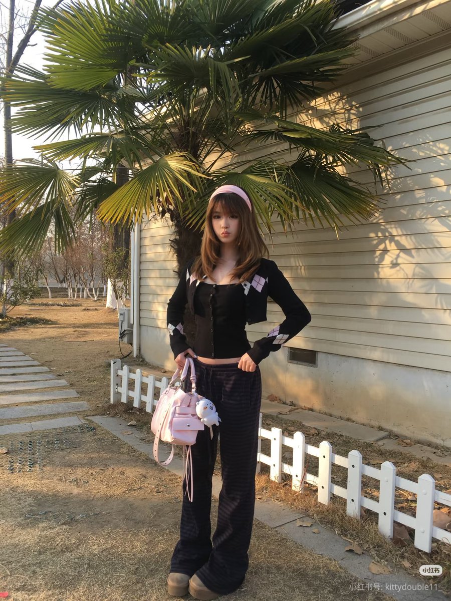 𝐌illy 𝖳hompson tweet media