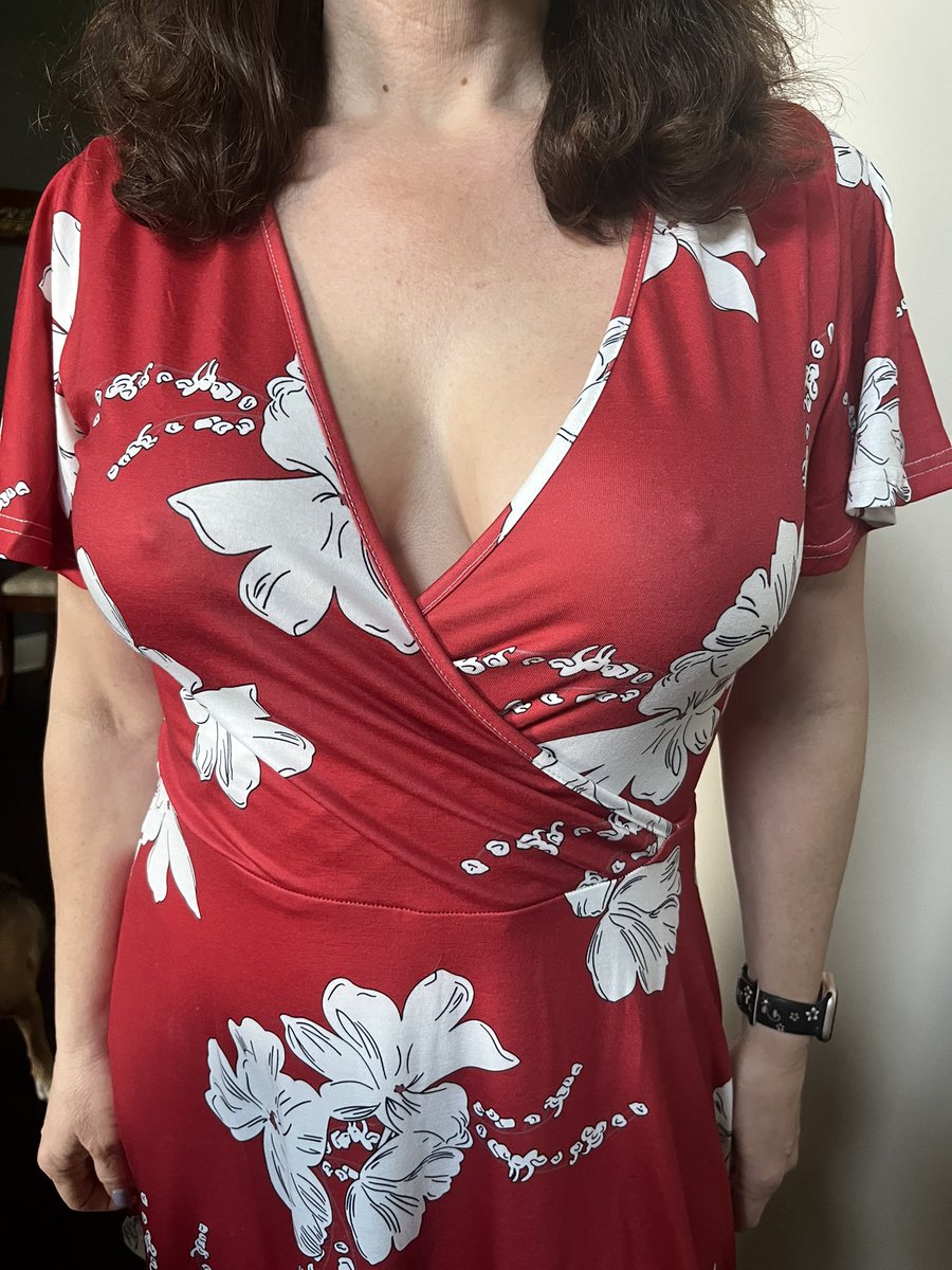 hubman38's tweet image. I couldn’t decide which photo better shows that @Avgsuburbanmom’s dress is slightly see-thru, so you get both! #sexysaturday #datenight