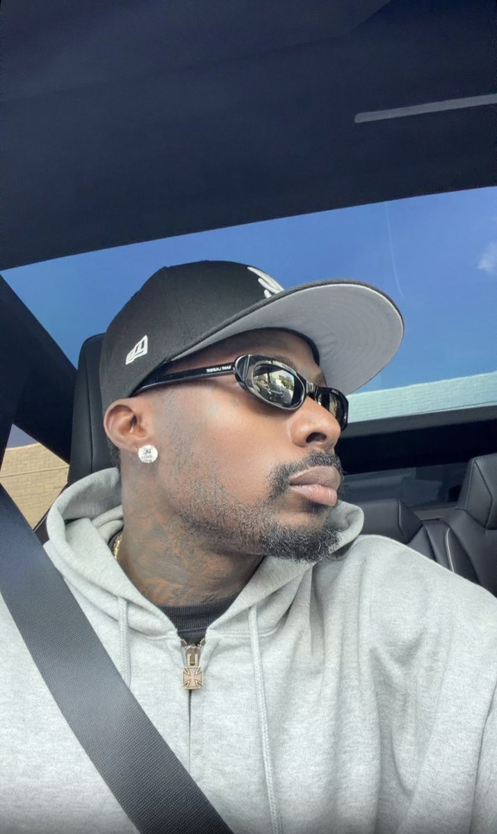 MR MONEY 🪖💲 tweet media