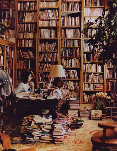EntradaBooks's tweet image. This bookstore has a layout that I can really get behind. I'm sure I can find at least one thing in there I haven't read. 

#am writing #writerslife #AskAgent #AskAuthor #AskEditor #BookMarketing #Publishing #SelfPub