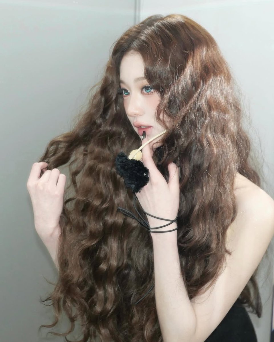 gınɑ ៹ 원영 tweet media