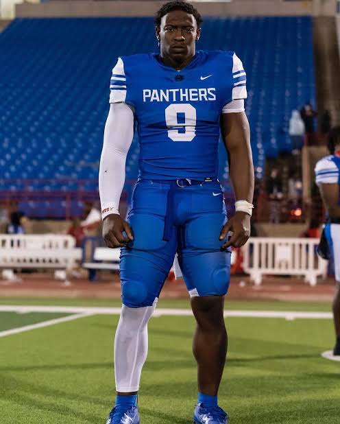 NYJetsTFMedia's tweet image. The #Jets are signing UTSA linebacker Kendrick Blackshire, per @AaronWilson_NFL

Blackshire first played at Alabama then transferred to UTSA