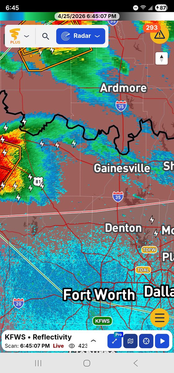 CoachDoubleJ's tweet photo. @BluekandyWX Andy just had a lightning flash at my house in Frisco, is that from the storm out west?? https://t.co/uf8OdfluYW