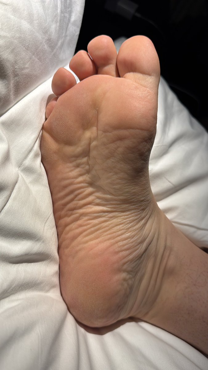 wcfootguy tweet media