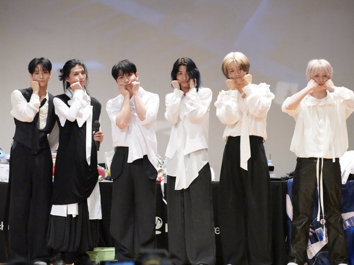 nana ★🪐 | udah pakpung tweet media