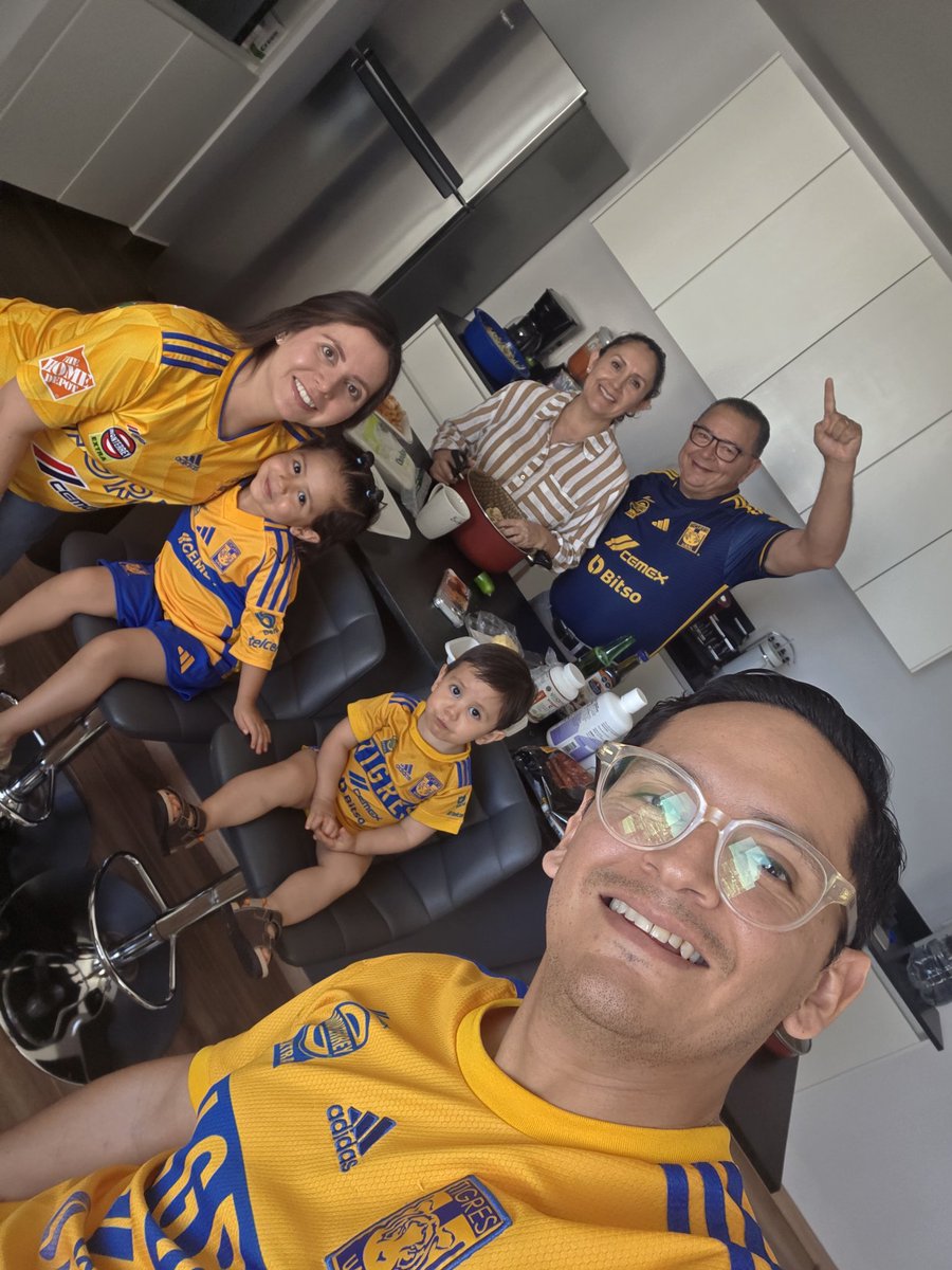 Azael Villarreal tweet media
