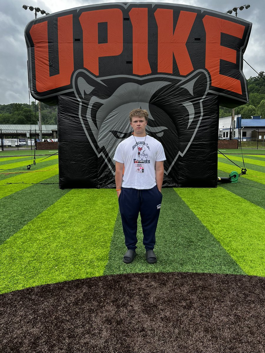Bussell29's tweet photo. Thank you to @CoachMikeHarris for the amazing day today at @UPIKEFOOTBALL spring game visit met some great people and had some great conversations 
@coachlarkey11 
@jd_hamilton55 
@joshmartin49 
@KYFUTURESTARS 
@matt_burkhart https://t.co/tU5A579OQs