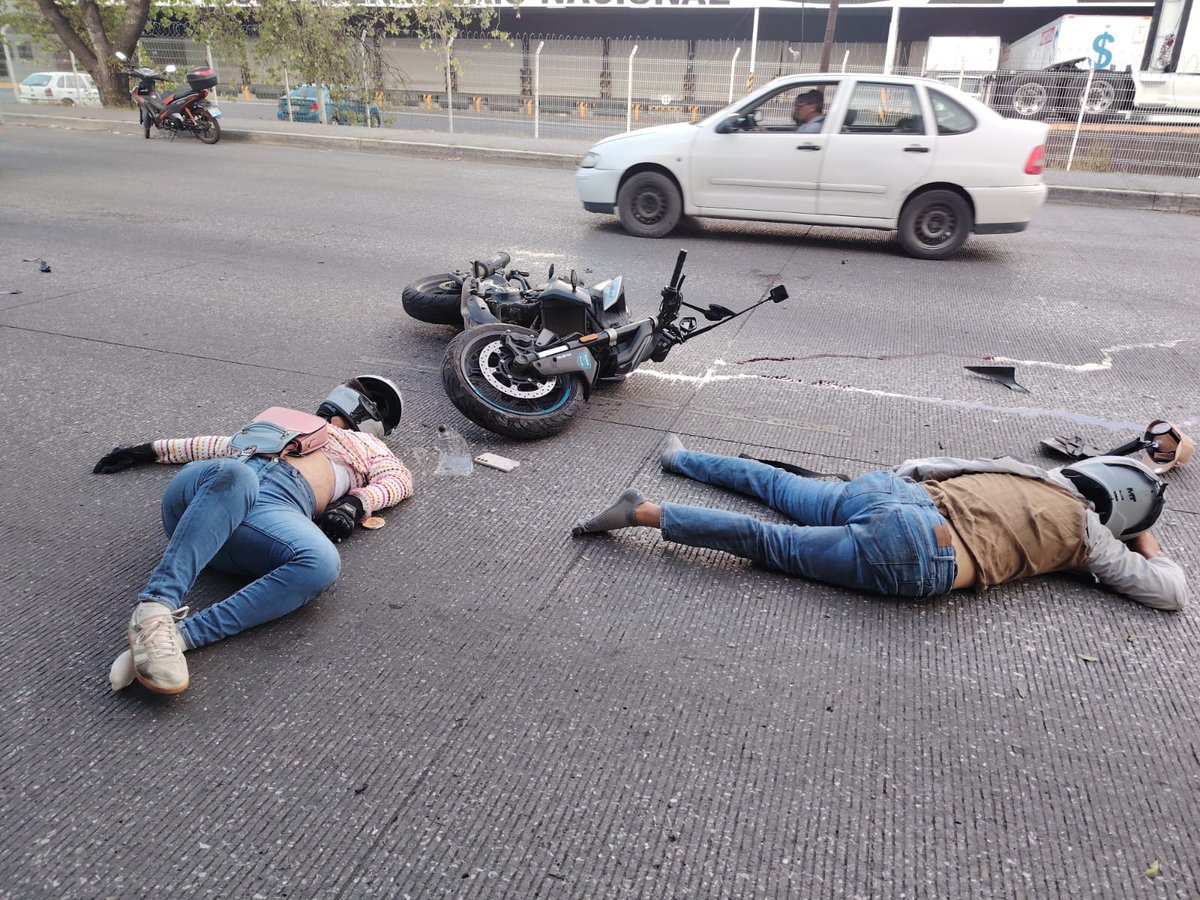 Leslie Mora tweet media