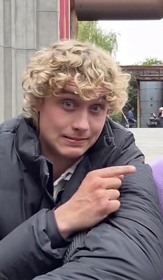 🆒mikey is seeing mcr tweet media