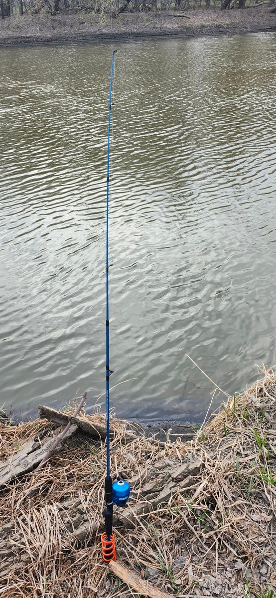 THA CLARKS tweet media