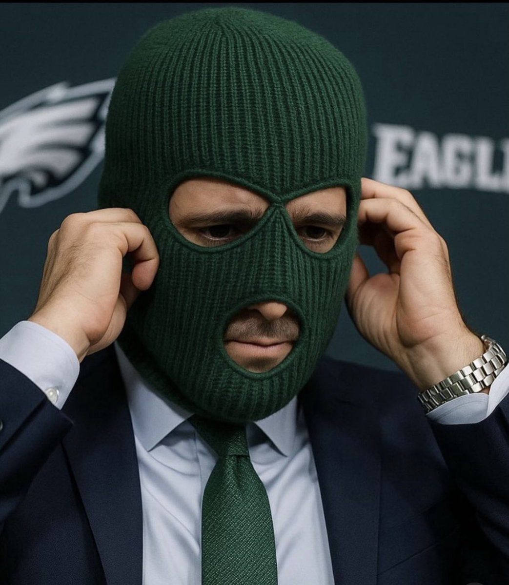 BroadStLunatics's tweet photo. HOWIE SZN 

#eagles #philadelphiaeagles https://t.co/TmXDlfQD6w