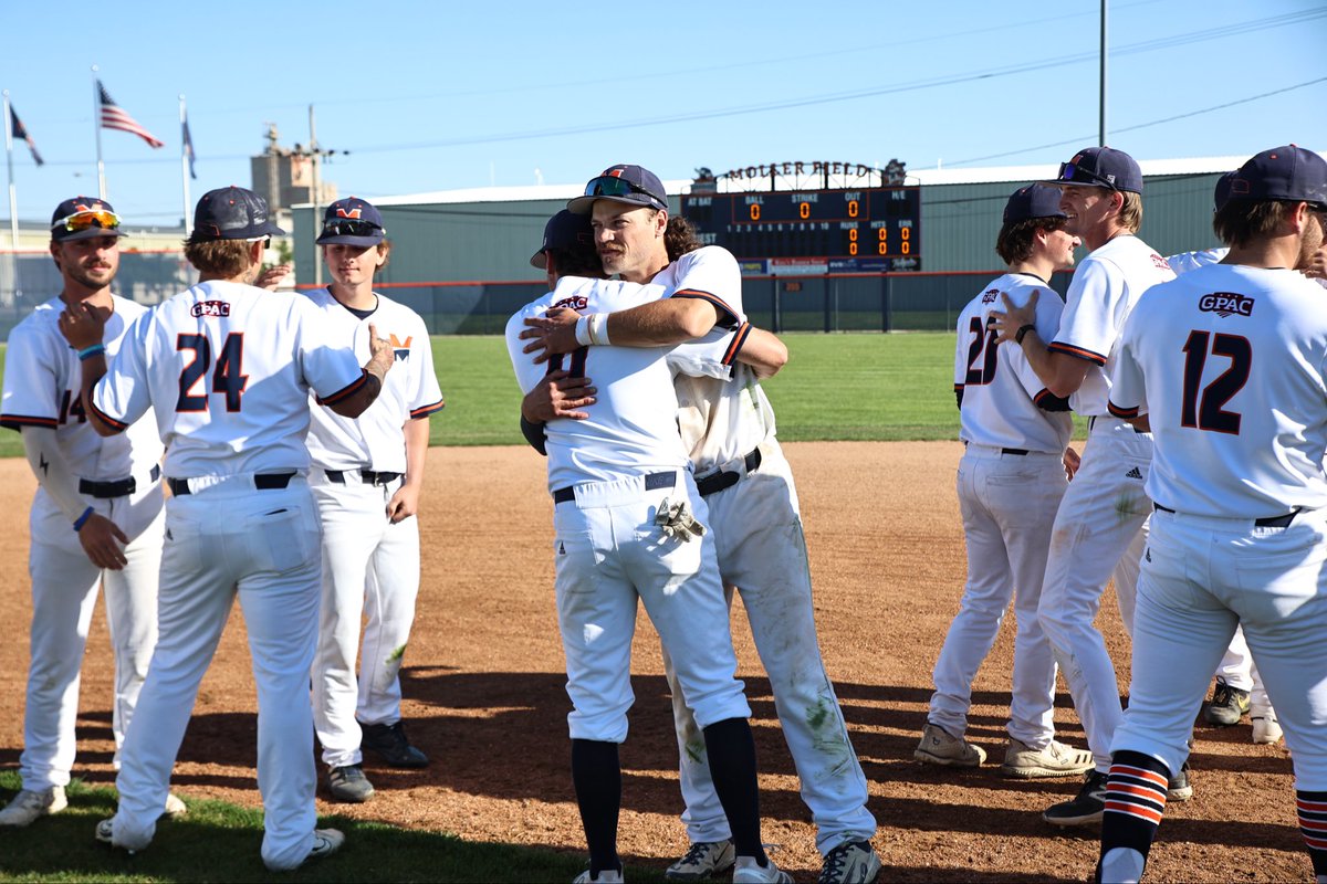 MidlandU_BSB's tweet photo. This one’s for our seniors. Thank you for the memories, the leadership, and everything you poured into this program. You’ve left a legacy that won’t be forgotten. All love, always. Once a Warrior, always a Warrior. 🫶🥹 https://t.co/Ezyb90o82O