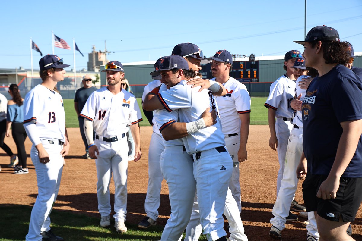 MidlandU_BSB's tweet photo. This one’s for our seniors. Thank you for the memories, the leadership, and everything you poured into this program. You’ve left a legacy that won’t be forgotten. All love, always. Once a Warrior, always a Warrior. 🫶🥹 https://t.co/Ezyb90o82O