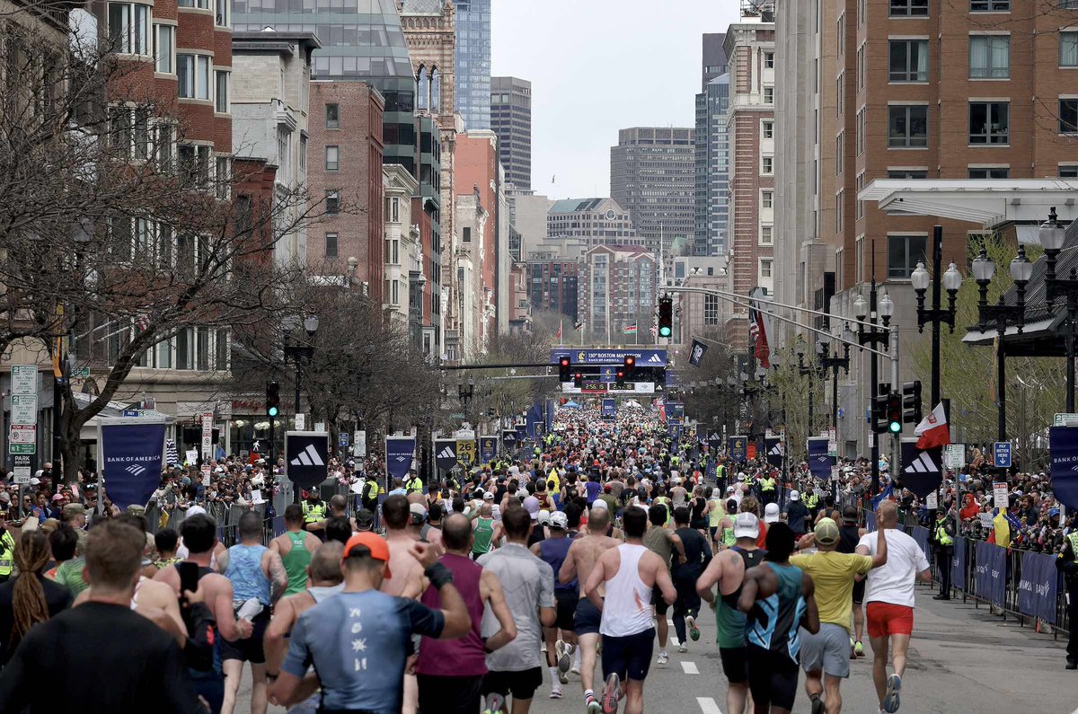 RunBlogRun's tweet image. 2026 BAA Boston Marathon: Five Deep Thoughts on a Perfect Day in Boston! by Larry Eder, runblogrun.com/2026/04/2026-b… , #BostonMarathon, #BostonAthleticAssociation, #BankofAmerica, #adidas, #JackFleming, #MaryKateShea, #johnkorir, #sharonlokedi, #jessmclain, #zouhairTalbi, #marathon,