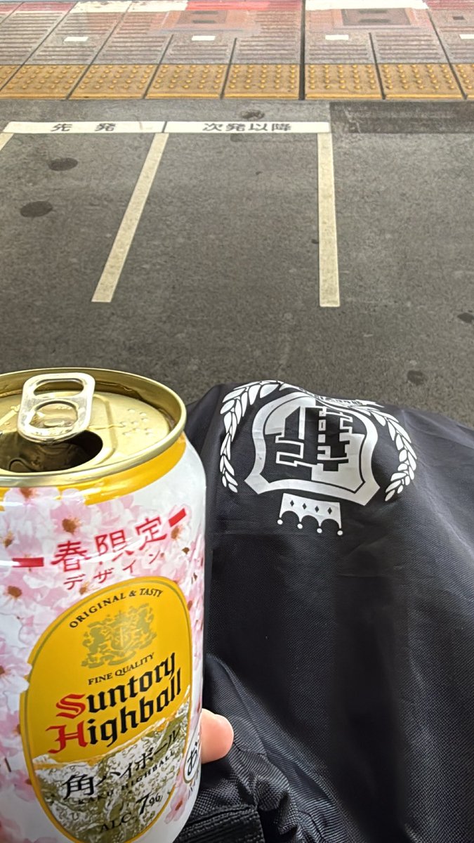 ばやし tweet media