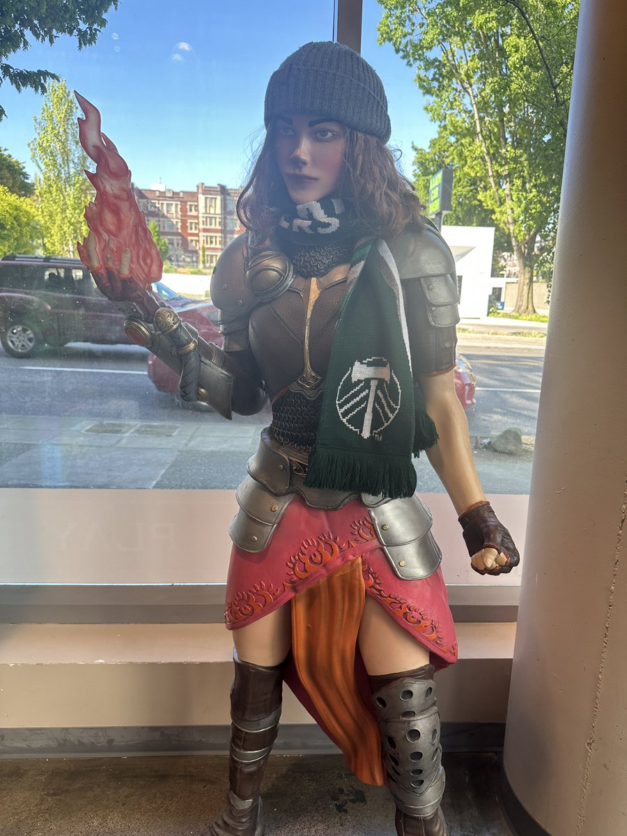 kurohitsuki's tweet image. Portland!

First time I’ve been out and about on my own and traveled to @MoxBoarding #Portland

Can’t wait to crack packs and eat food surrounded by a buncha nerds

This Is The Way!

#Riftbound #TCG