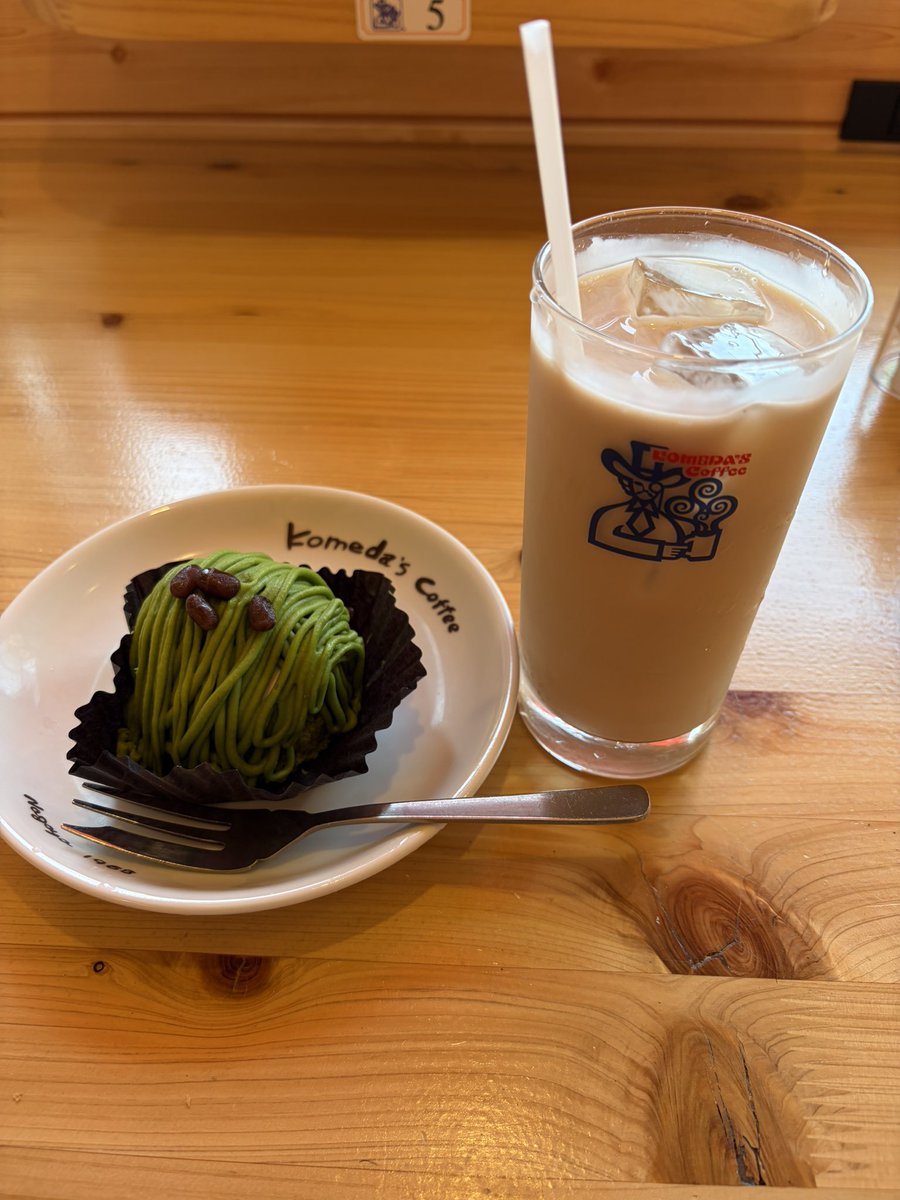 ☀️ちょっとかっこいいんじゃないかな...(  ˶¯ ꒳¯˵)✨️
(飲み物はケッシテ甘み入りのミルクティージャナイヨ(()))