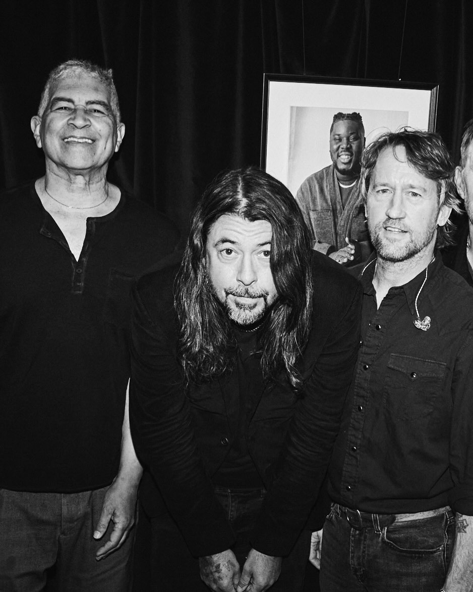 foofighters's tweet photo. SNL UK debut in the books!!!

📷 @EvaPentel 
#SaturdayNightLive #SNL https://t.co/vdunii1RnC