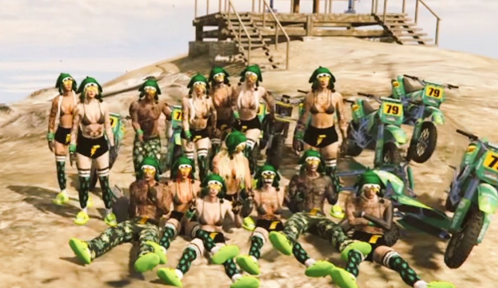 YasminFrei1908's tweet photo. Eu amo essa turma..💚  @Mary_WannieS2 @jubisticaa @itzzdenize @VGrockk @lorryjessy @emillyy1910 @Tm3ndes 
Não tenho o @ de todo mundo https://t.co/r6c1RvTkP8